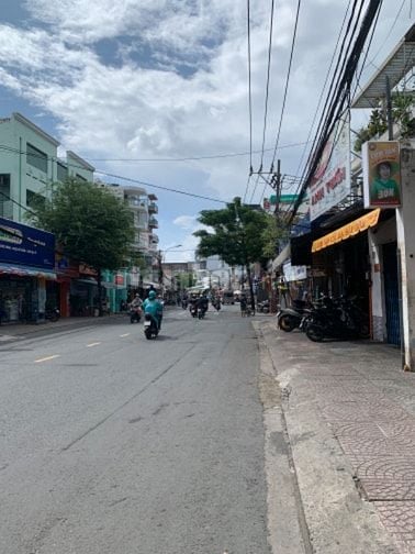 NHÀ ĐẸP NGAY TẠI LÊ QUANG ĐỊNH - SÁT MẶT TIỀN - 3PN - SỔ NỞ HẬU