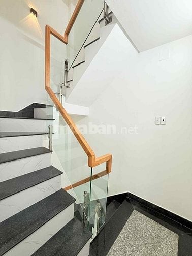 NHÀ ĐẸP NGAY TẠI LÊ QUANG ĐỊNH - SÁT MẶT TIỀN - 3PN - SỔ NỞ HẬU