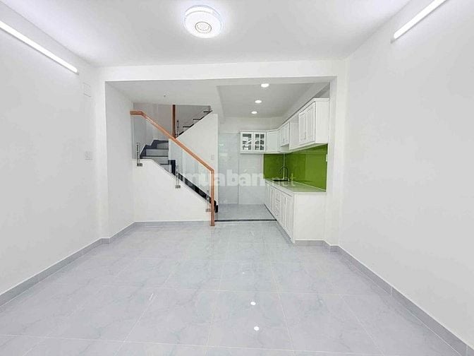 NHÀ ĐẸP NGAY TẠI LÊ QUANG ĐỊNH - SÁT MẶT TIỀN - 3PN - SỔ NỞ HẬU