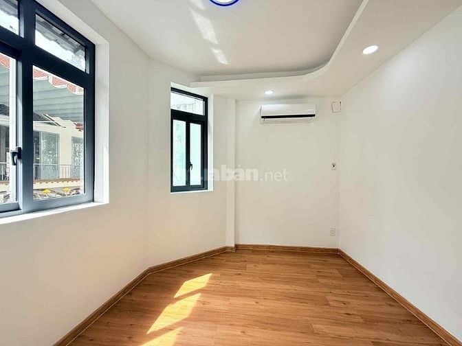 NHÀ ĐẸP NGAY TẠI LÊ QUANG ĐỊNH - SÁT MẶT TIỀN - 3PN - SỔ NỞ HẬU