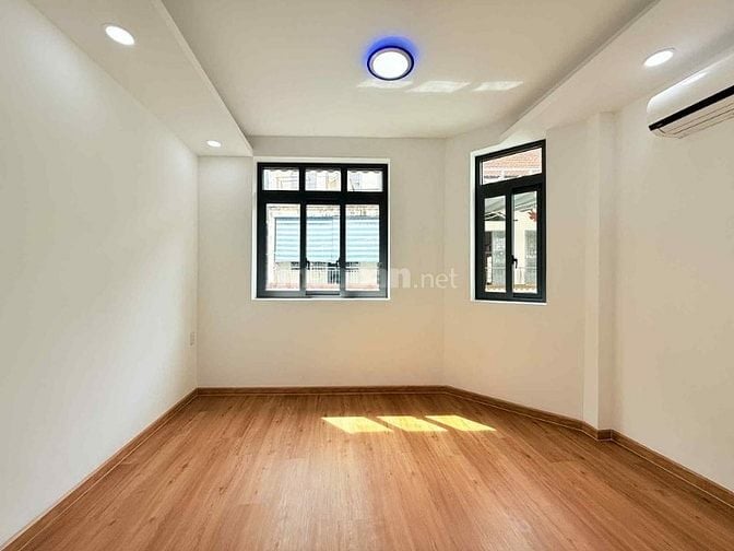 NHÀ ĐẸP NGAY TẠI LÊ QUANG ĐỊNH - SÁT MẶT TIỀN - 3PN - SỔ NỞ HẬU