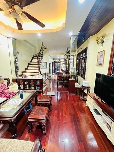 Bán Nhà Lô góc 3 thoáng Siêu hiếm, 55m2, 5 tầng, MT 9,7M, giá 18,7 tỷ