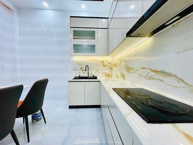 Bán Nhà Gần Mặt Tiền Hẻm 282 Đường NGÔ GIA TỰ, 37m2, 3TẦNG, F4,Q10.