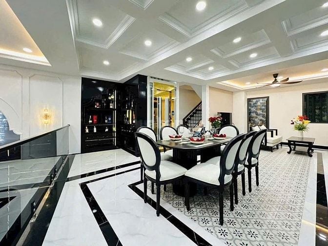 NHÀ MỚI VÀO NGAY- 489 Huỳnh Văn Bánh, Phường 13, PN- có thang máy