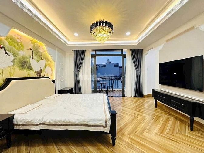 NHÀ MỚI VÀO NGAY- 489 Huỳnh Văn Bánh, Phường 13, PN- có thang máy