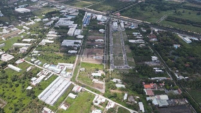 Hàng hót đất mặt tiền trung tâm thị trấn đức hoà giá 12tr/m2 