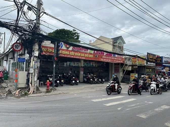Sang CLB Bida nằm ngay góc 2 mặt tiền siêu đắc địa tại ngã tư Phan Văn