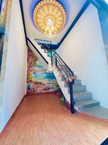 Nhà Mini 3 lầu đúc vị trí đẹp ngay khu kinh doanh sầm uất nhất P12Q8