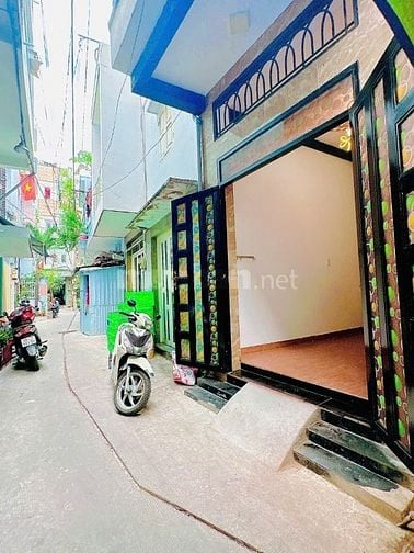 Nhà Mini 3 lầu đúc vị trí đẹp ngay khu kinh doanh sầm uất nhất P12Q8