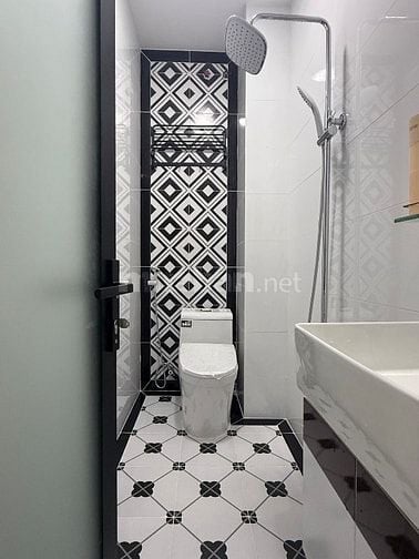 Nhà 3 Lầu tuyệt đẹp cao cấp HXH Nguyễn Thượng Hiền, nhà mới vô ở Ngay