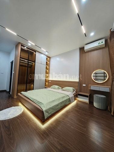 Bán nhà phố Trần Khát Chân 5 tầng thang máy, Dt 50m2, mt 5m, ở ngay.