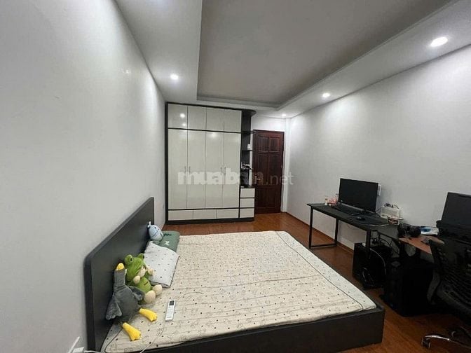 BÁN NHÀ LĨNH NAM – GẦN Ô TÔ – 35M² x 5 TẦNG  – GIÁ 5.6 TỶ 