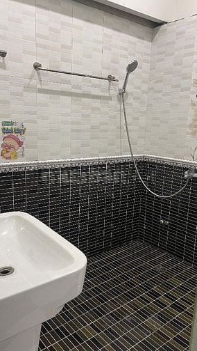 CHO THUÊ NGUYÊN CĂN NHÀ 5 TẦNG số 4 ngõ 29 phố Nghĩa Dũng, Ba Đình