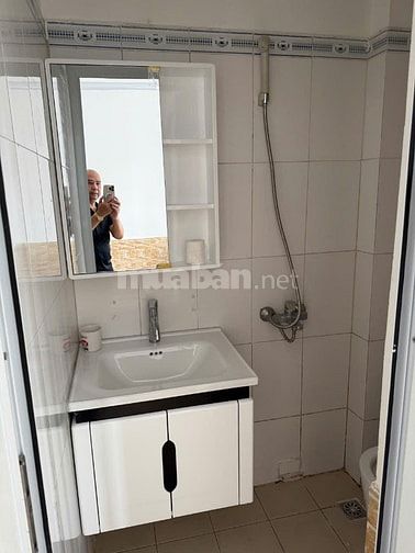 Chính chủ cho thuê căn hộ  63 m2, tầng 2 CT21 khu đô thị Việt Hưng