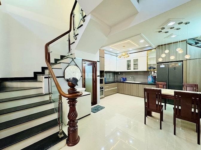 Cô Út bán nhà đường Cô Giang - Quận Phú Nhuận / 65.2m2 (Sổ Hồng Riêng)
