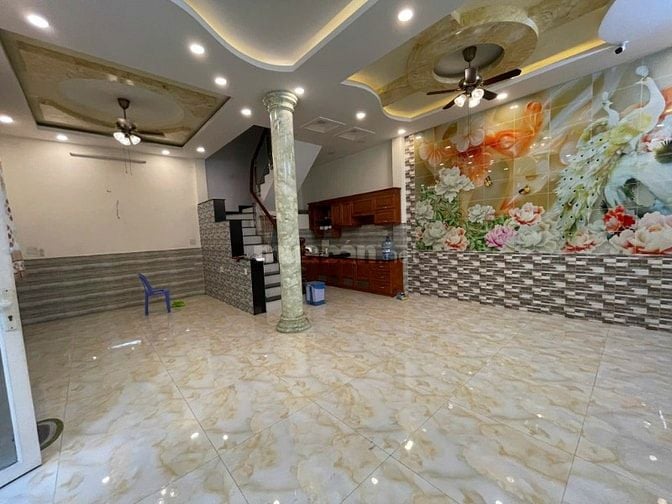 Chính chủ cần bán gấp nhà đẹp ngang 8m Khu vip Bình Tân HXH 