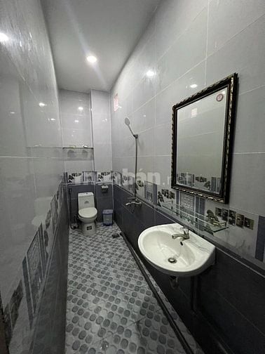 Chính chủ cần bán gấp nhà đẹp ngang 8m Khu vip Bình Tân HXH 