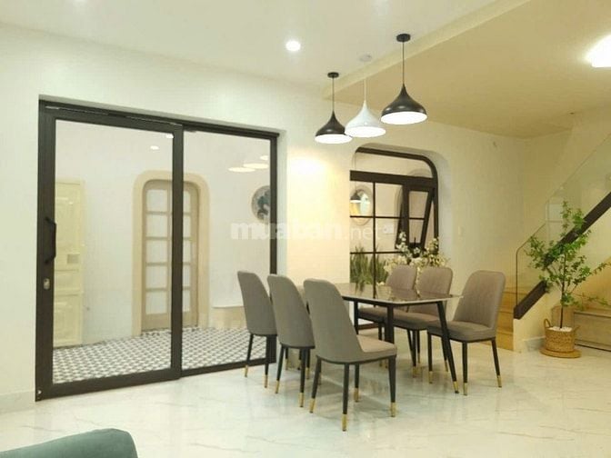 Định cư nước ngoài bán gấp nhà Cù Lao,Phú Nhuận.Ngay Trung tâm thể dục