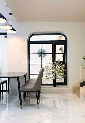 Định cư nước ngoài bán gấp nhà Cù Lao,Phú Nhuận.Ngay Trung tâm thể dục