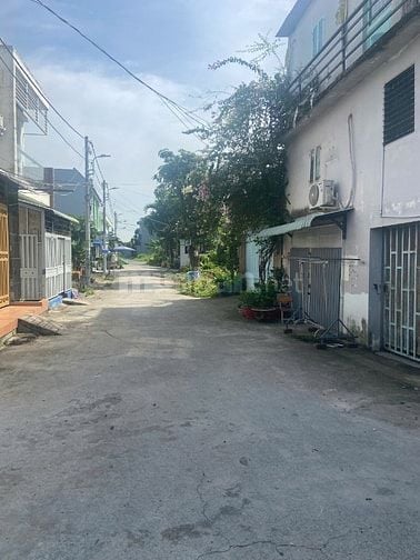 Bán đất 8x10 hẻm xe hơi Lê Văn Lương giá 3 tỷ 250 triệu 