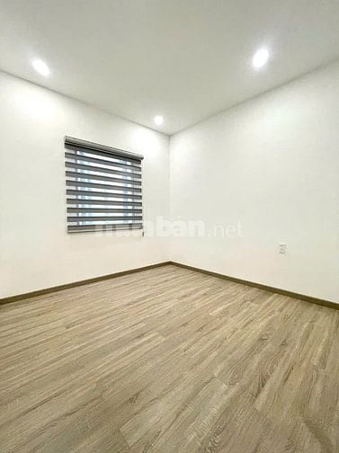 Bán nhà 1020/34 Quang Trung, Hẻm Xe Hơi, 101m2, 4 PN 7.6 TỶ