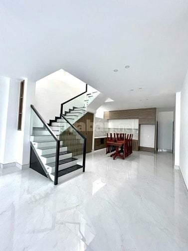 Bán nhà 1020/34 Quang Trung, Hẻm Xe Hơi, 101m2, 4 PN 7.6 TỶ