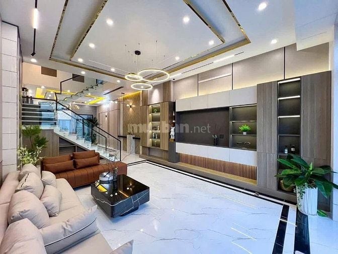 Nhà 3 tầng Hoàng Hoa Thám, Quận Bình Thạnh /63m2 / 2 tỷ 900 triệu /SHR