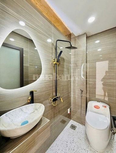 Nhà 3 tầng Hoàng Hoa Thám, Quận Bình Thạnh /63m2 / 2 tỷ 900 triệu /SHR