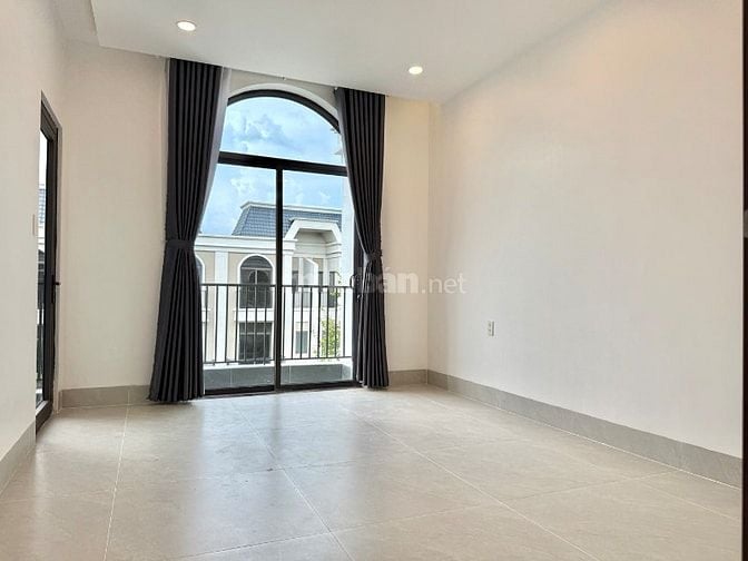 Cho thuê nhà 1 trệt 2 lầu full nội thất ngay Trung Tâm Thành Phố Tân A