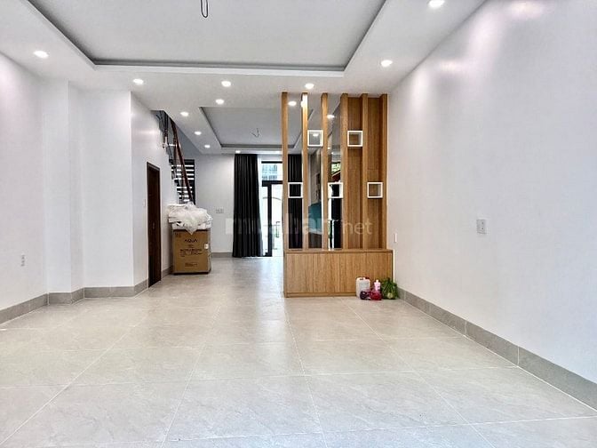 Cho thuê nhà 1 trệt 2 lầu full nội thất ngay Trung Tâm Thành Phố Tân A