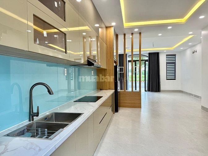 Cho thuê nhà 1 trệt 2 lầu full nội thất ngay Trung Tâm Thành Phố Tân A