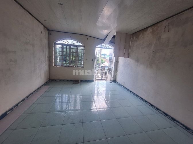 Nhà 2 tầng 50m2 Gần Ngã 4 An Sương Hóc môn chỉ 2.5 tỷ