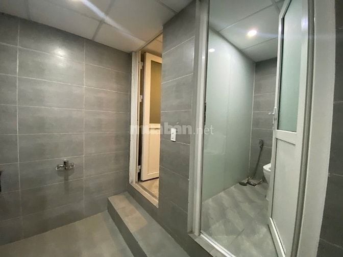 🏢 CHO THUÊ NHÀ MẶT TIỀN 202 TRẦN HƯNG ĐẠO, Q1 – HẦM THANG MÁY, NỞ HẬU