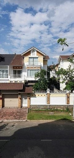 Bán biệt thự đường số 8 KDC Nam Long Trần Trọng Cung Tân Thuận Đông Q7
