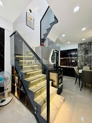 Nhà tuyệt đẹp CAO CẤP hẻm xe hơi sau lưng Mặt tiền Thống Nhất, P16, Q.