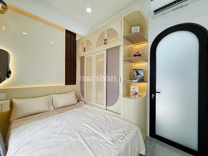 Nhà tuyệt đẹp CAO CẤP hẻm xe hơi sau lưng Mặt tiền Thống Nhất, P16, Q.
