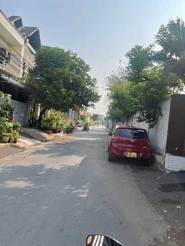 Bán biệt thự đường 179 Hoàng Hữu Nam quận 9 