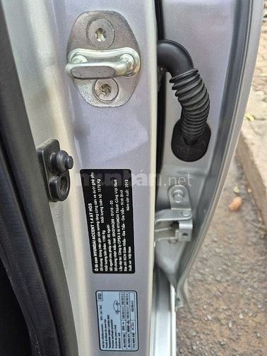 Cần bán Accent (ATH 1.4L) sx 2019AT,màu bạc,gđ sử dụng mới 98%.