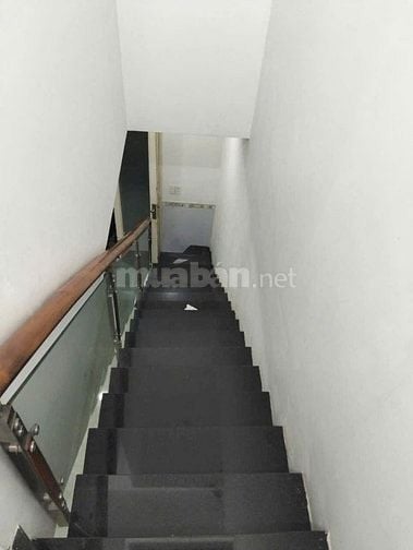 Chính chủ gửi bán gấp nhà đẹp 4*9 trệt lầu 2phong  hẻm 4m giá 1ty46TL 