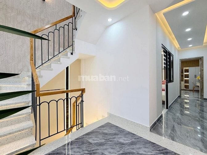 CHỦ ĐỊNH CƯ NƯỚC NGOÀI CẦN BÁN GẤP NHÀ TRẦN HỮU TRANG P.10 Q.10 2 TỶ 5