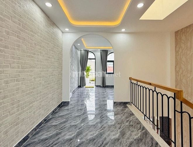 CHỦ ĐỊNH CƯ NƯỚC NGOÀI CẦN BÁN GẤP NHÀ TRẦN HỮU TRANG P.10 Q.10 2 TỶ 5