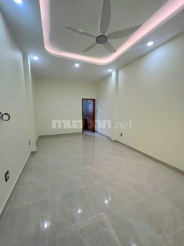 Bán nhà HXH Kiamoning Võ Văn Kiệt, P. Cầu Ông Lãnh, Quận 1. 92m2 Đất