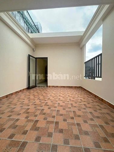 Bán nhà HXH Kiamoning Võ Văn Kiệt, P. Cầu Ông Lãnh, Quận 1. 92m2 Đất
