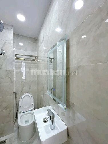 Kẹt vốn bán gấp nhà Lạc Long Quận, p.11, Tân Bình. Giá 2,19 tỷ/48m2