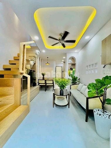 Kẹt vốn bán gấp nhà Lạc Long Quận, p.11, Tân Bình. Giá 2,19 tỷ/48m2