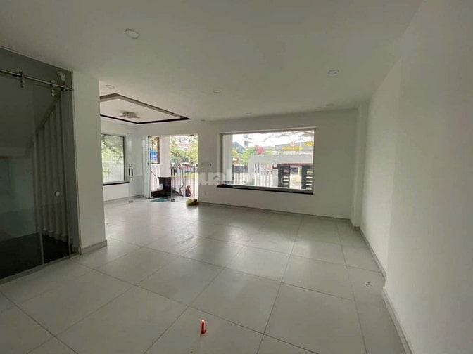 Cho thuê nhà 9C Trường Sơn - Cư Xá Bắc Hải, Phường 15, Quận 10.
