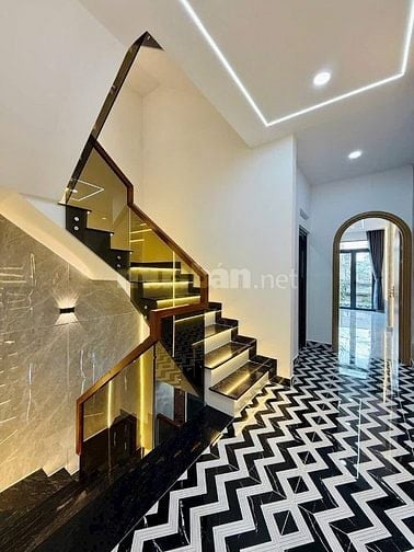 Nhà 3 lầu tuyệt đẹp Cao Cấp Mặt tiền kinh doanh Đường Số 18, P8, Q.Gò 