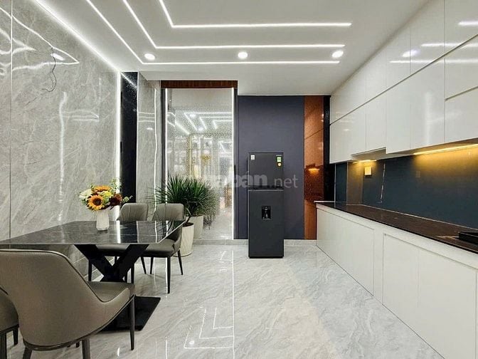 Nhà 3 lầu tuyệt đẹp Cao Cấp Mặt tiền kinh doanh Đường Số 18, P8, Q.Gò 