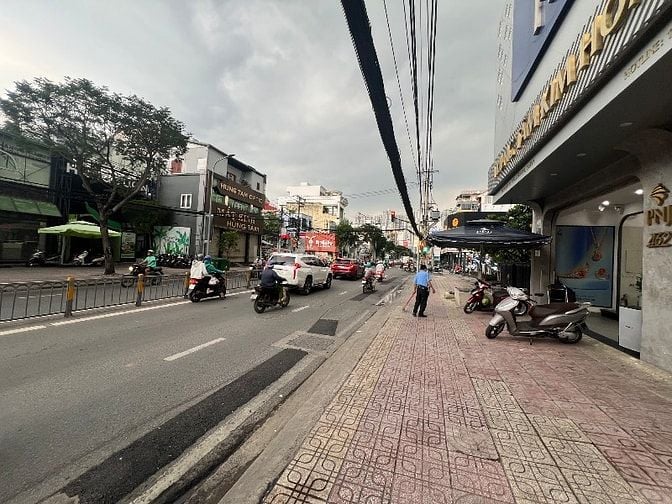 Bán Nhà Mặt Tiền Nguyễn Thị Thập, Quận 7, Tp HCM