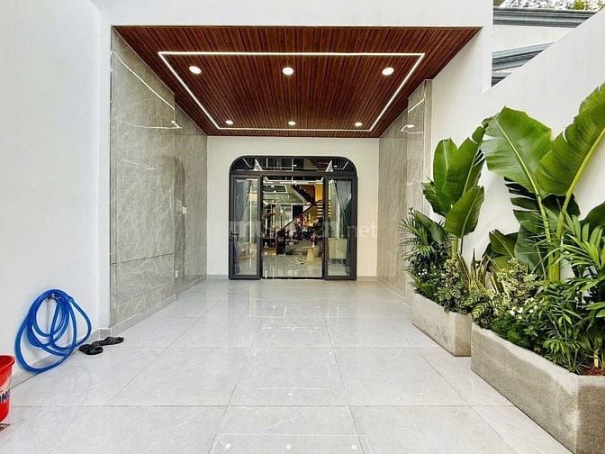 Nhà 3 lầu tuyệt đẹp Cao Cấp Mặt tiền kinh doanh Đường Số 18, P8, Q.Gò 